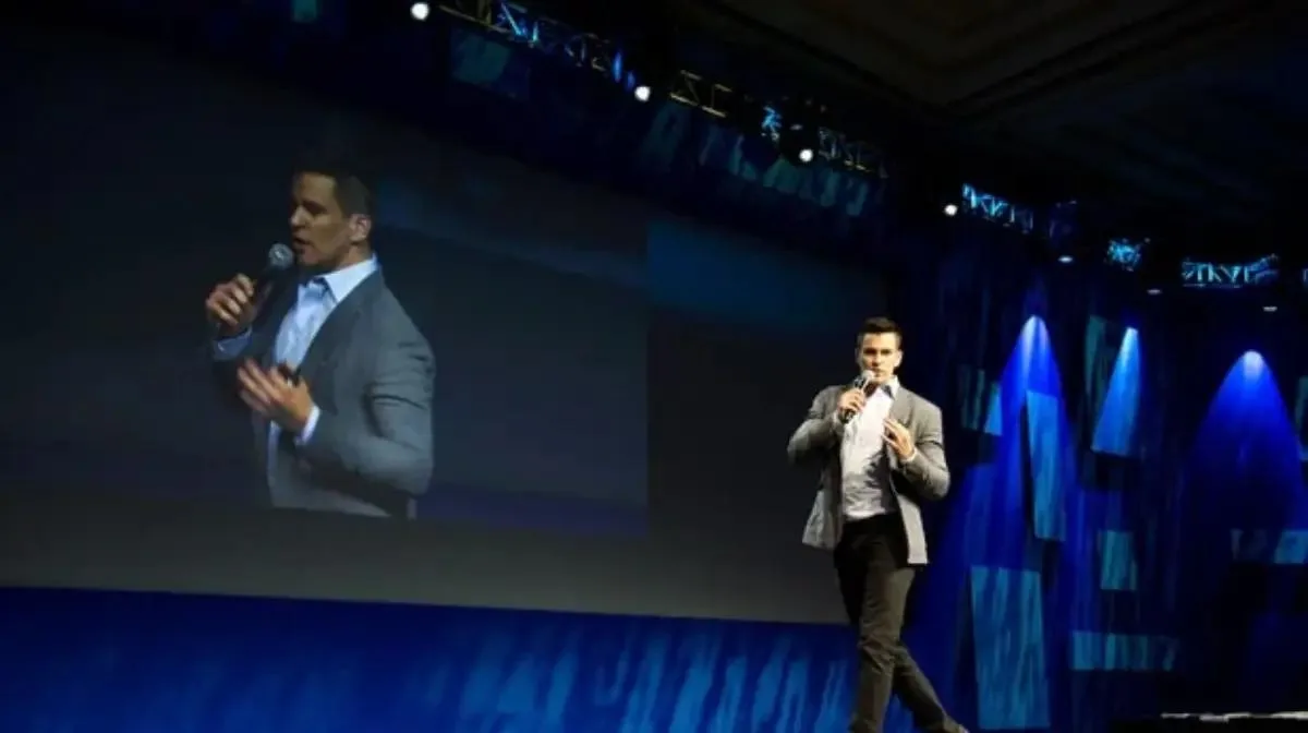 How to Choose the Perfect Emcee for Your Event