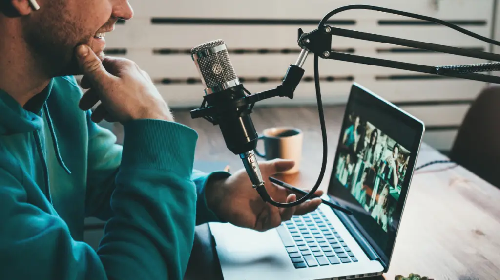Live-Streaming-Host